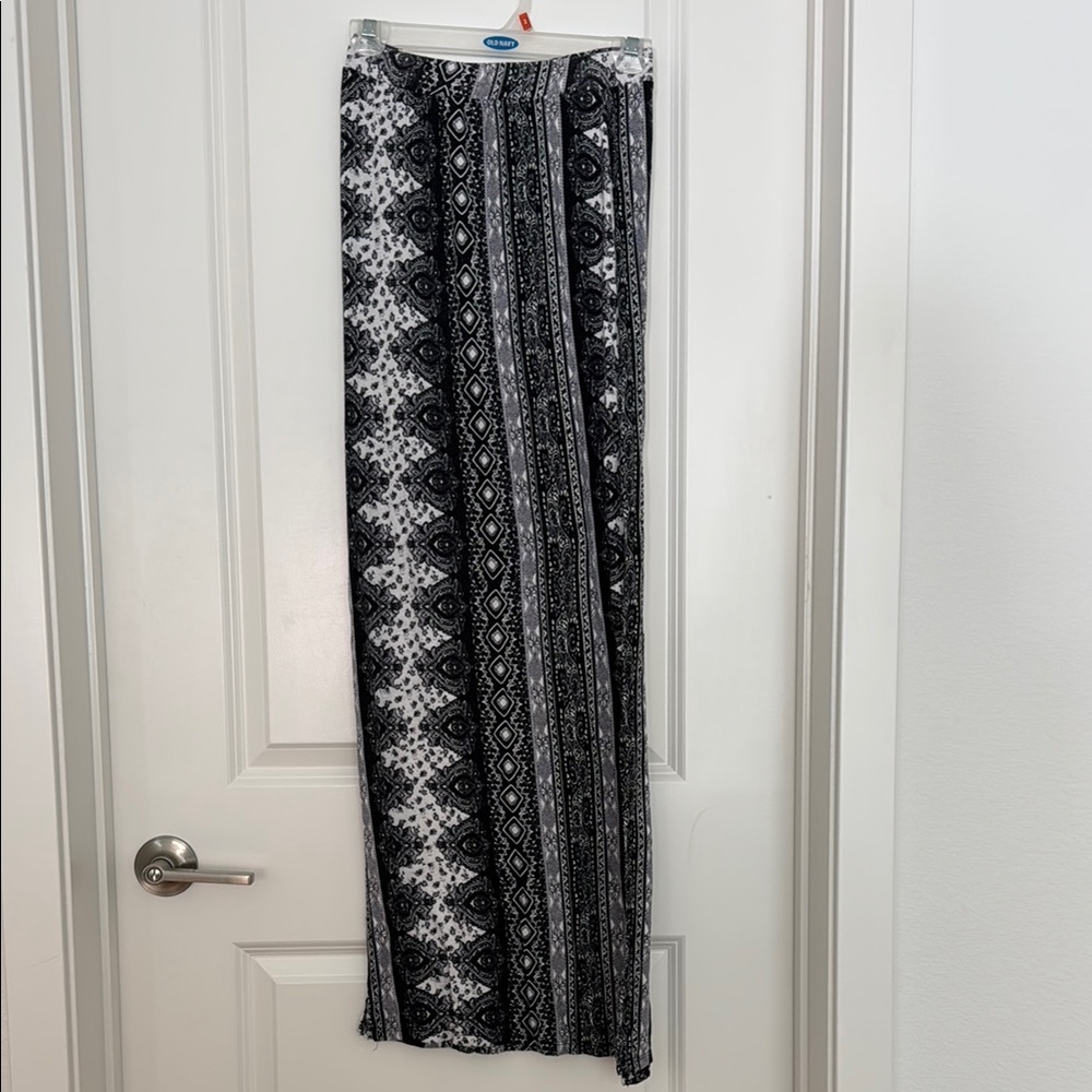 Fun Black and White Patterned Skirt